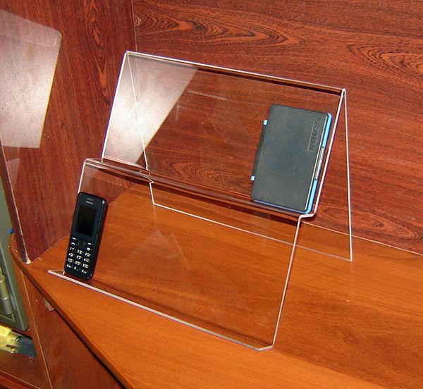 Горка двухъярусная для смартфонов и планшетов из оргстекла 3мм | Высота 150 мм | Для домашнего использования 11206 фото